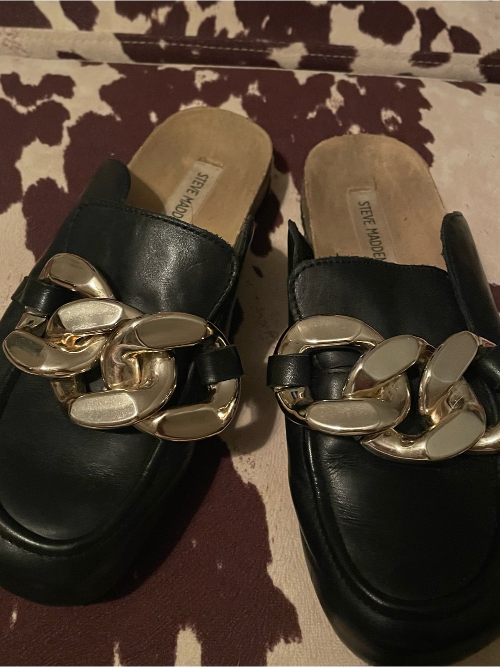 Steve Madden Black Leather “Study” slide on Mules with Oversized Gold Chain Sz 8